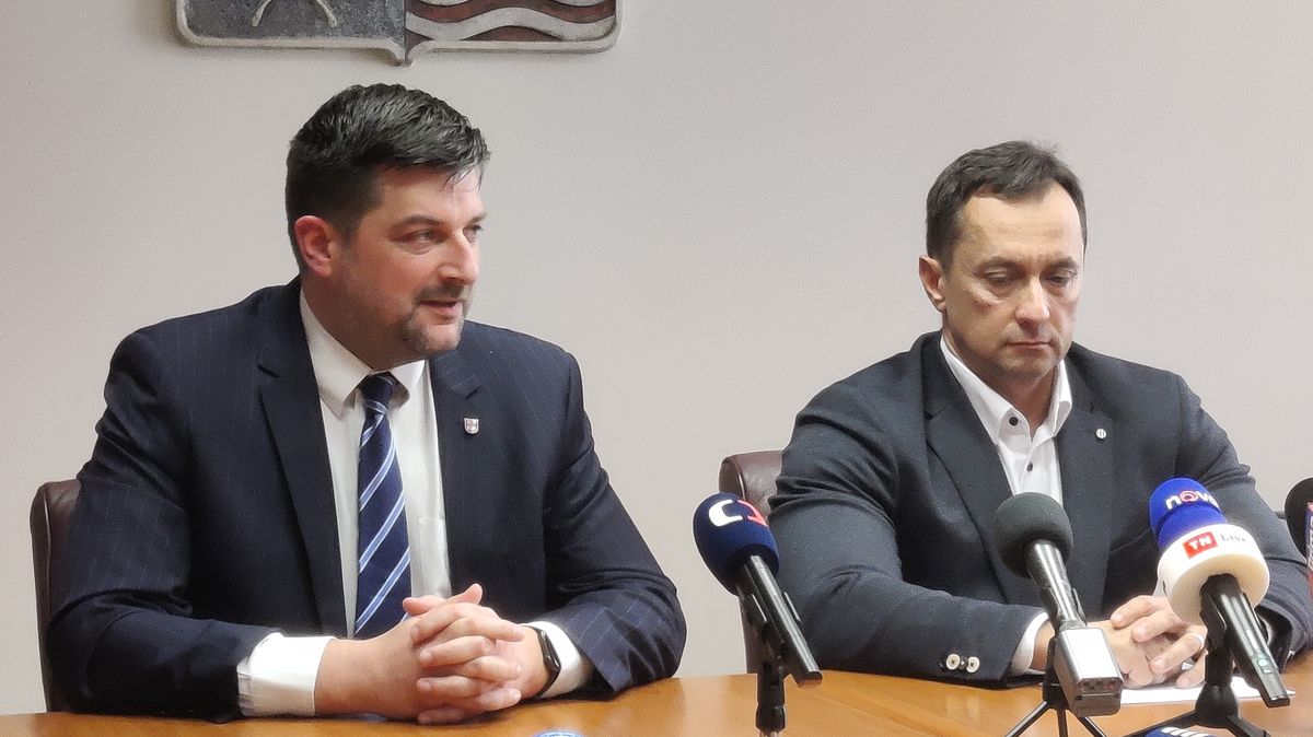 O post karlovarského hejtmana zabojují Hurajčík a Kubis z ANO